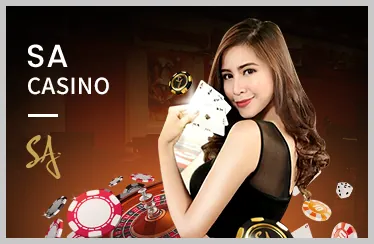 Bàn chơi Poker với các chip và bài
